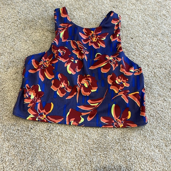 🧡HP🧡 NWT athleta conscious crop printed workout top - Picture 4 of 8